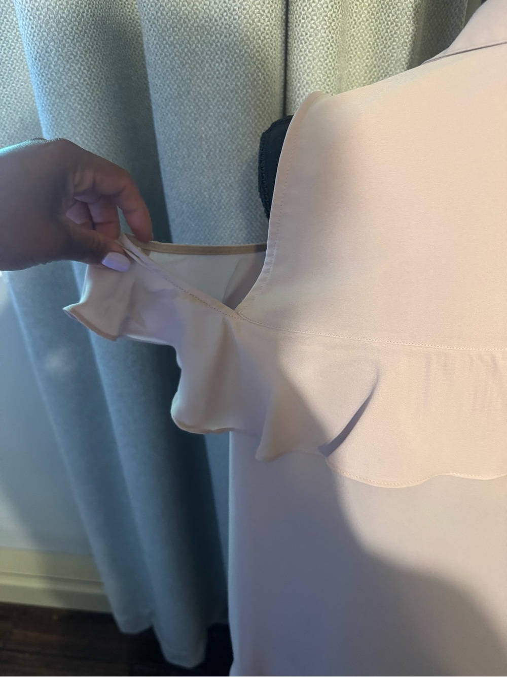 Express Sleeveless Ruffle Button-Front Blush - Picture 3 of 4